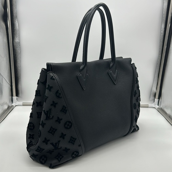 Louis Vuitton Black Leather Veau Cachemire Handbag - Picture 4 of 16